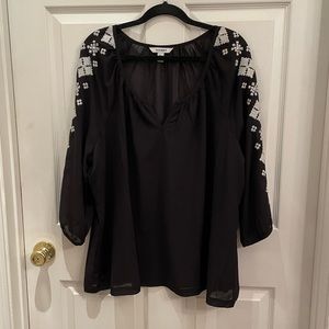 Old Navy embroidered blouse